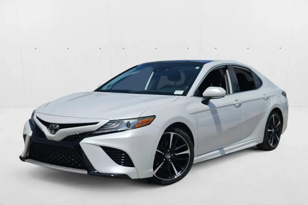 2019 Toyota Camry XSE V6 photo 1