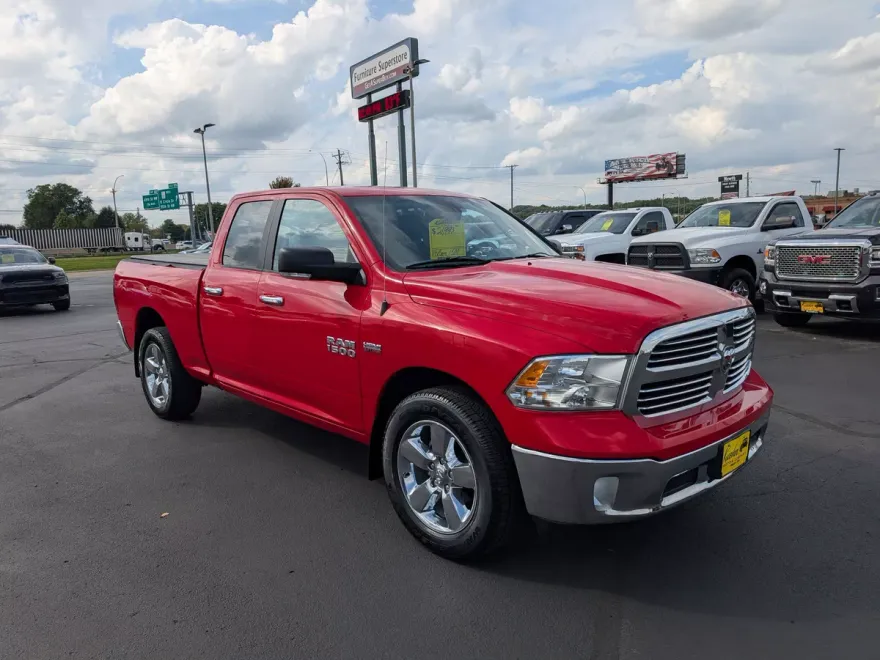 2014 Ram 1500 SLT photo 1