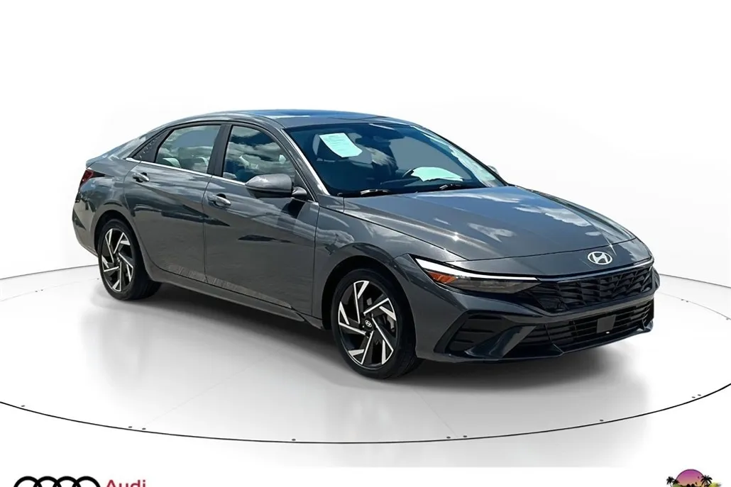 2024 Hyundai Elantra Limited photo 1
