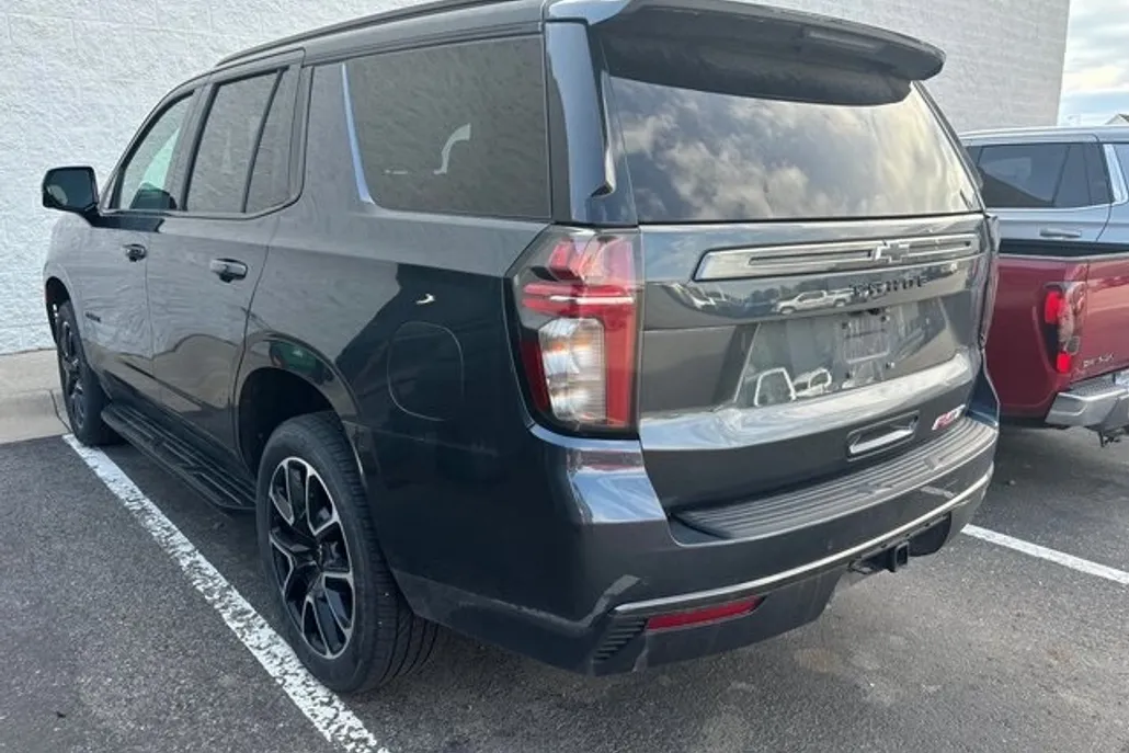 2021 Chevrolet Tahoe RST photo 1