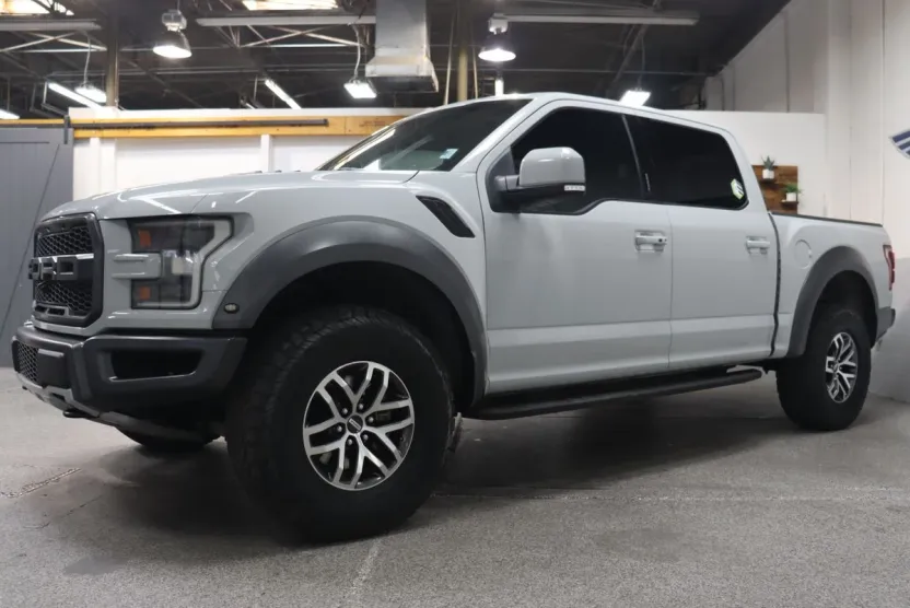 2017 Ford F-150 Raptor photo 1