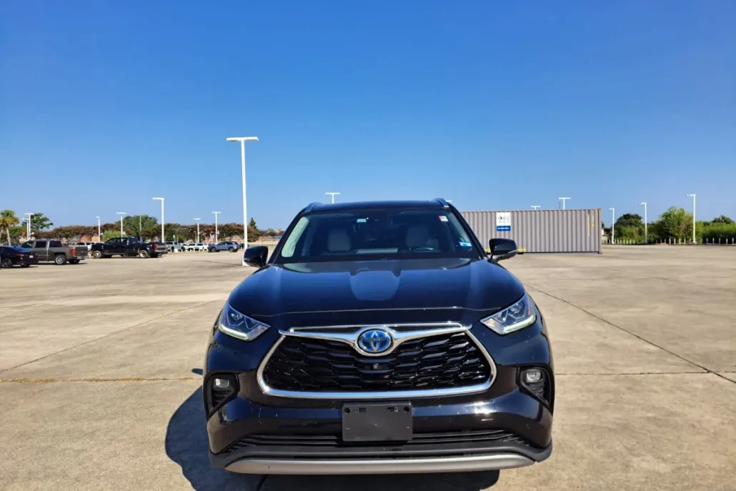 2022 Toyota Highlander Hybrid Platinum photo 1