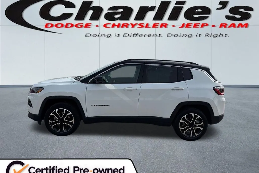 2022 Jeep Compass Limited photo 1