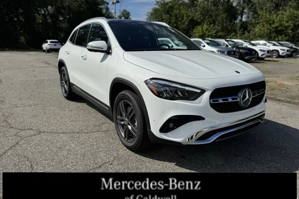 2026 Mercedes Benz GLA 250 4MATIC photo 1