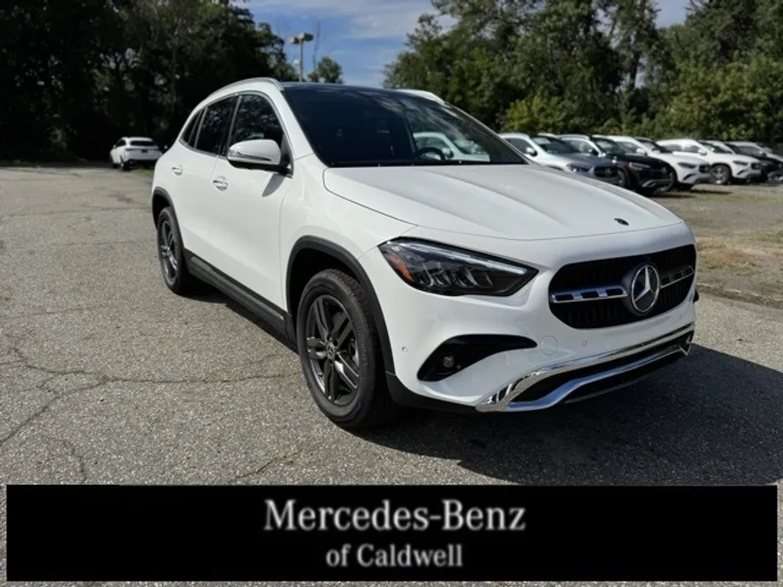 2026 Mercedes Benz GLA 250 4MATIC photo 1