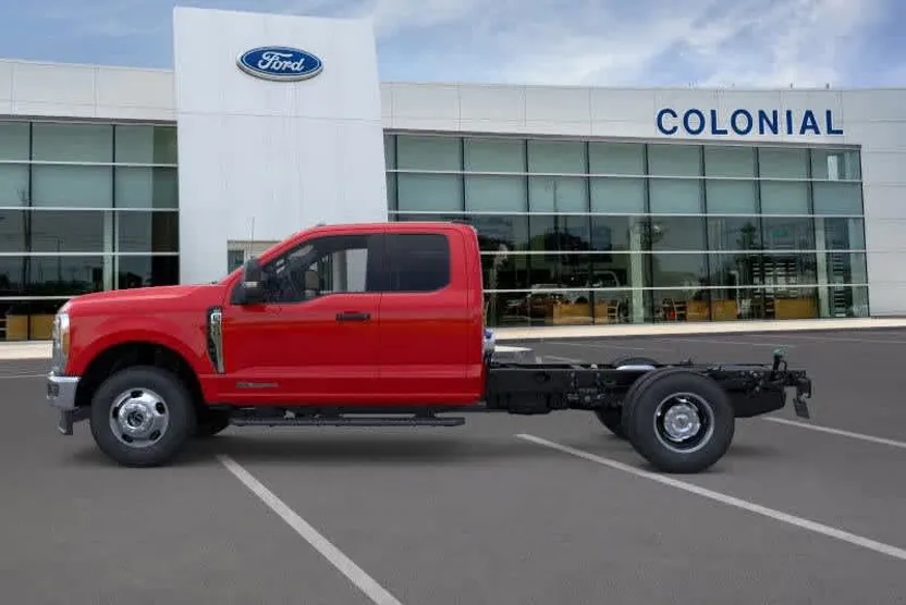 2026 Ford F-350 XLT photo 1