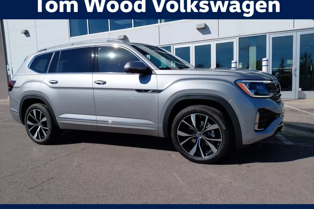 2026 Volkswagen Atlas SEL Premium R-Line photo 1