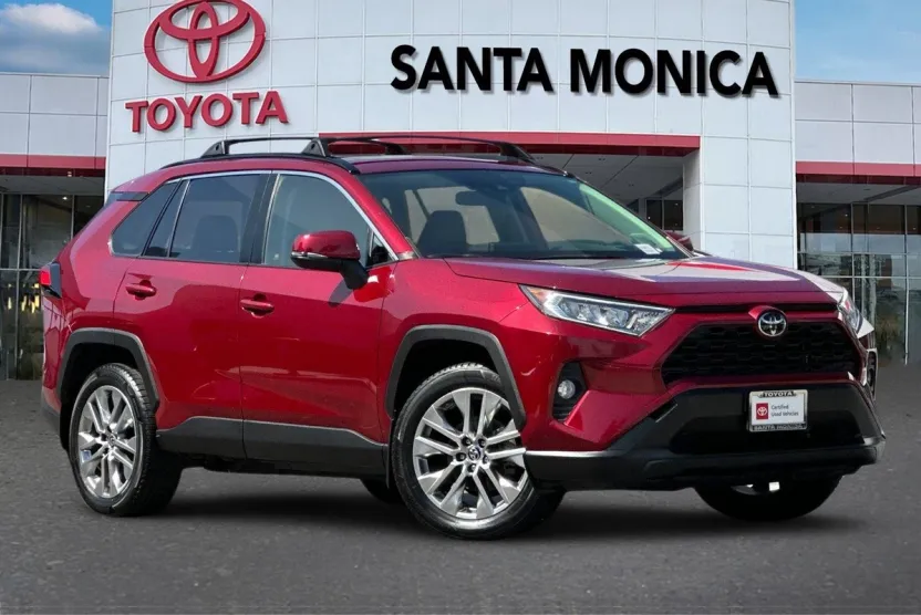 2021 Toyota RAV4 XLE Premium photo 1