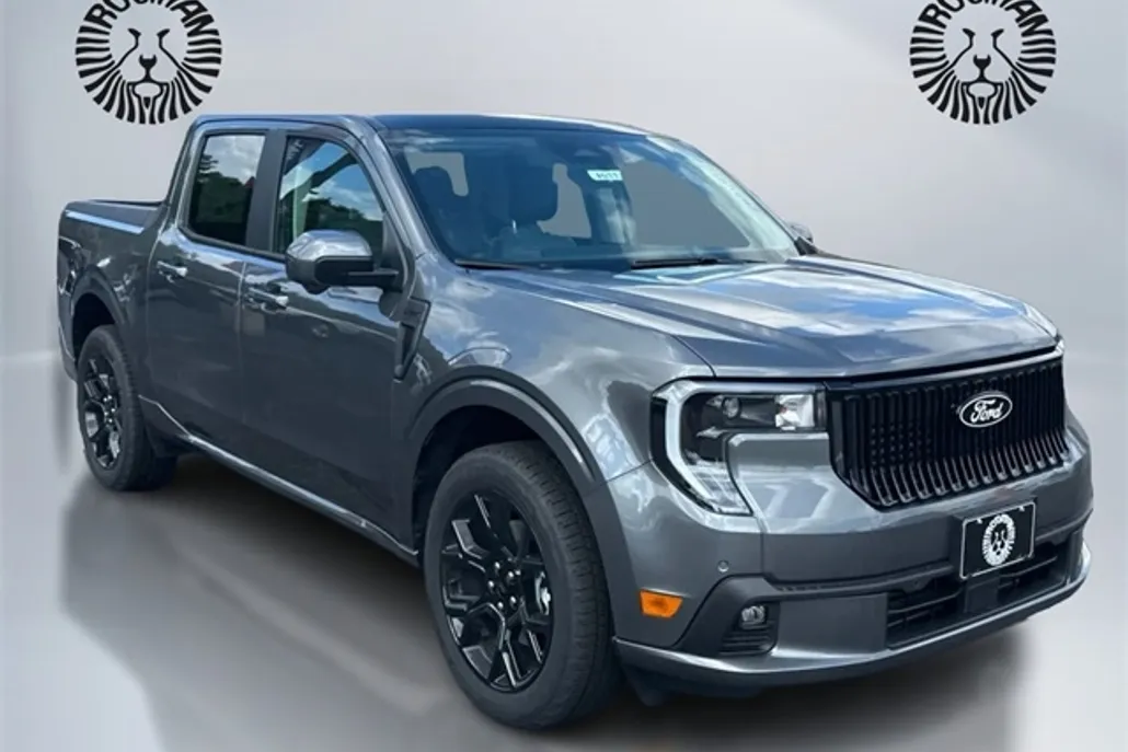 2025 Ford Maverick photo 1