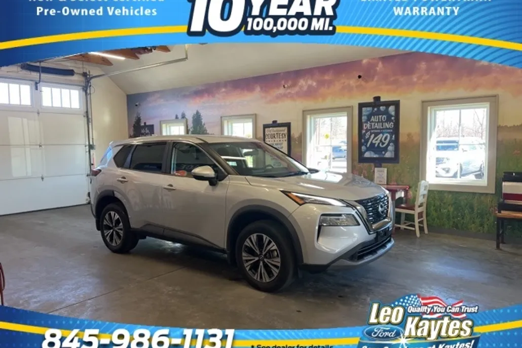 2022 Nissan Rogue SV photo 1