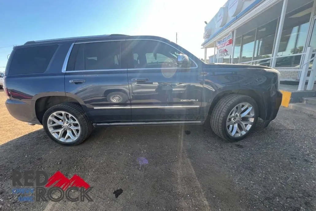 2017 Gmc Yukon Denali photo 1