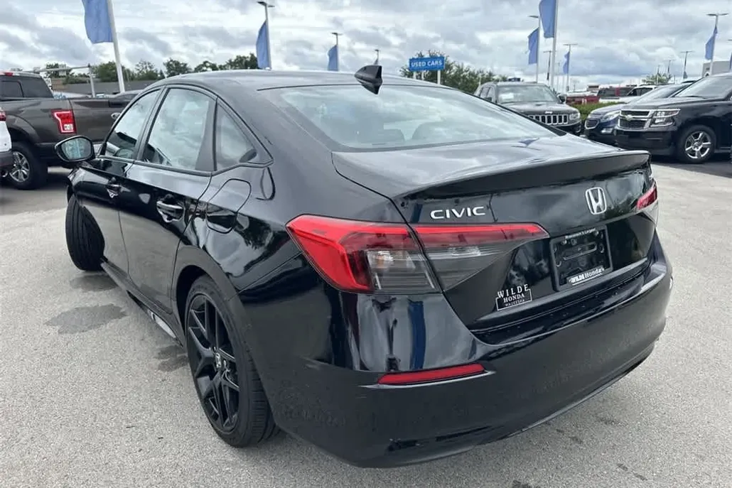 2022 Honda Civic Sport photo 1