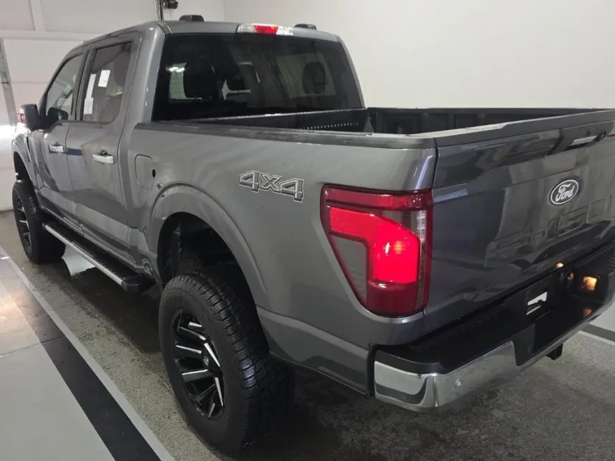 2024 Ford F-150 XLT photo 1
