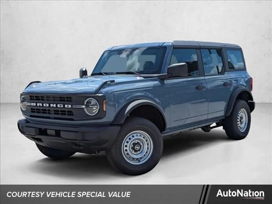 2025 Ford Bronco Base photo 1