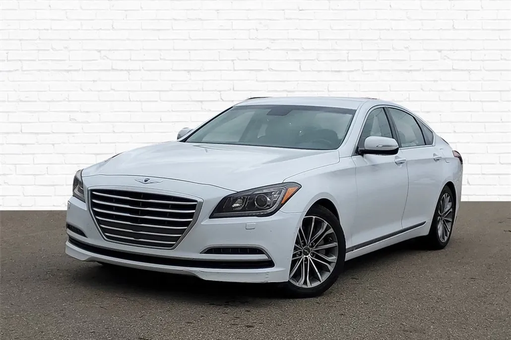 2015 Hyundai Genesis 3.8 photo 1