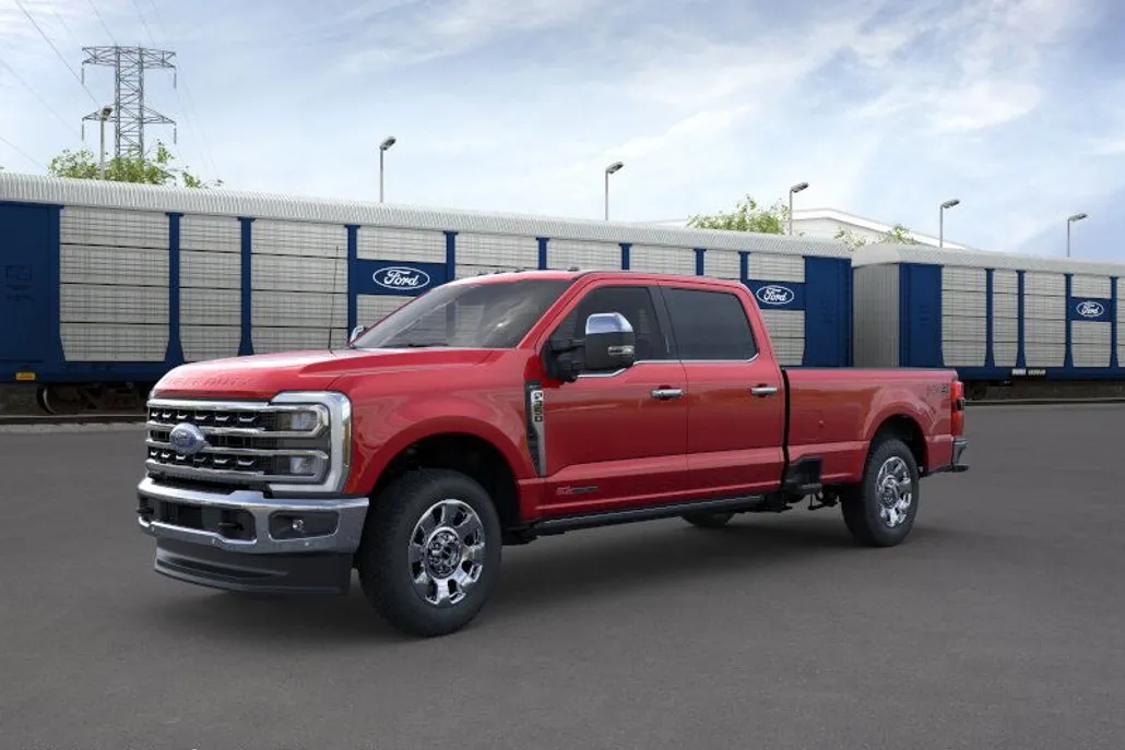2025 Ford F-350 Lariat photo 1