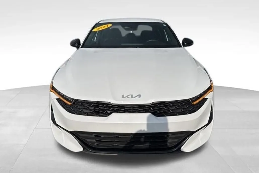 2024 Kia K5 GT-Line photo 1