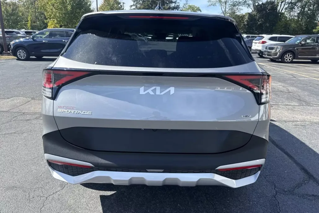 2023 Kia Sportage Hybrid LX photo 1