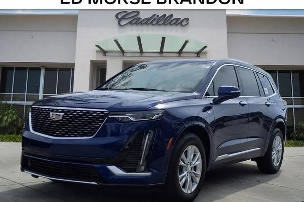 2025 Cadillac XT6 Luxury photo 1