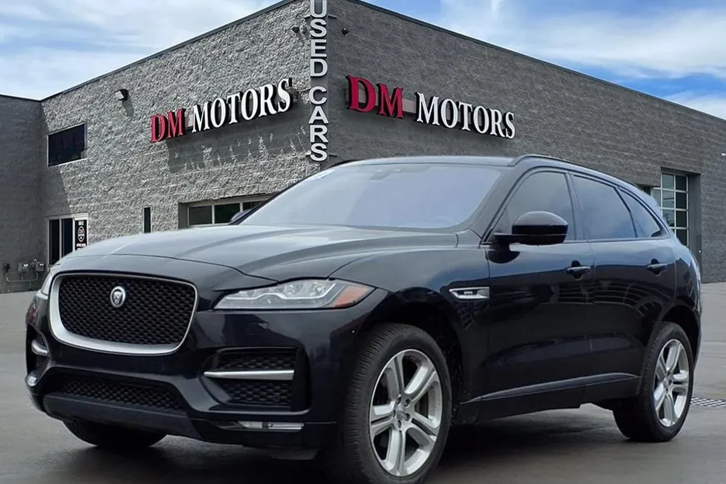 2019 Jaguar F-PACE R-Sport photo 1