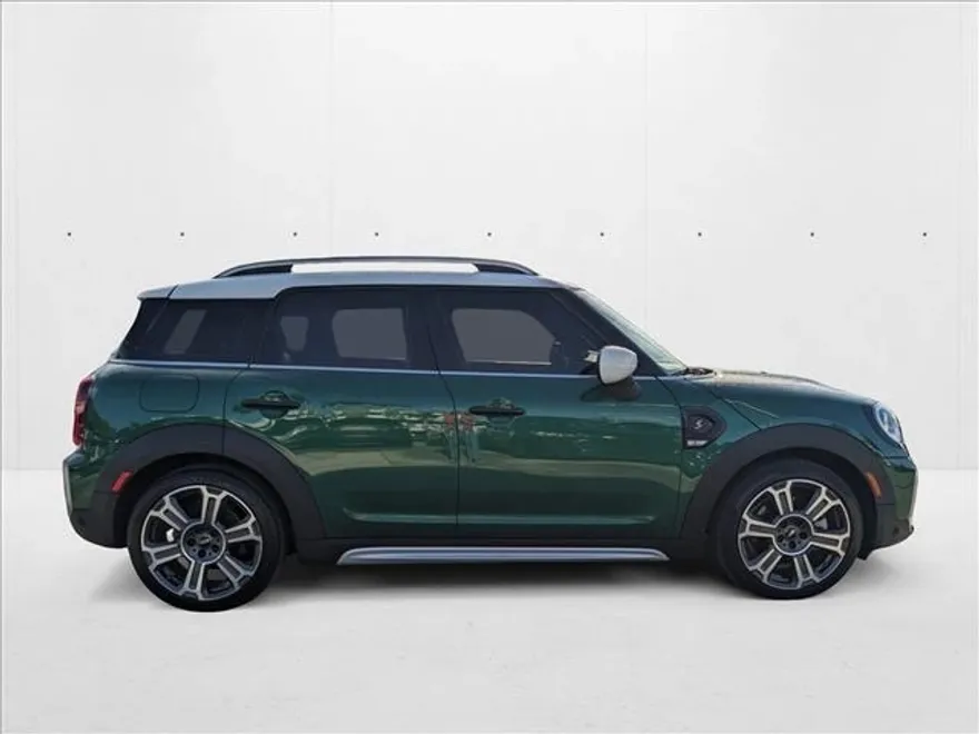 2022 Mini Countryman S photo 1