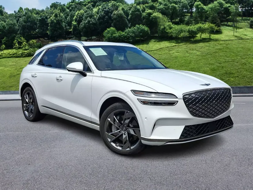 2024 Genesis Electrified GV70 Advanced photo 1