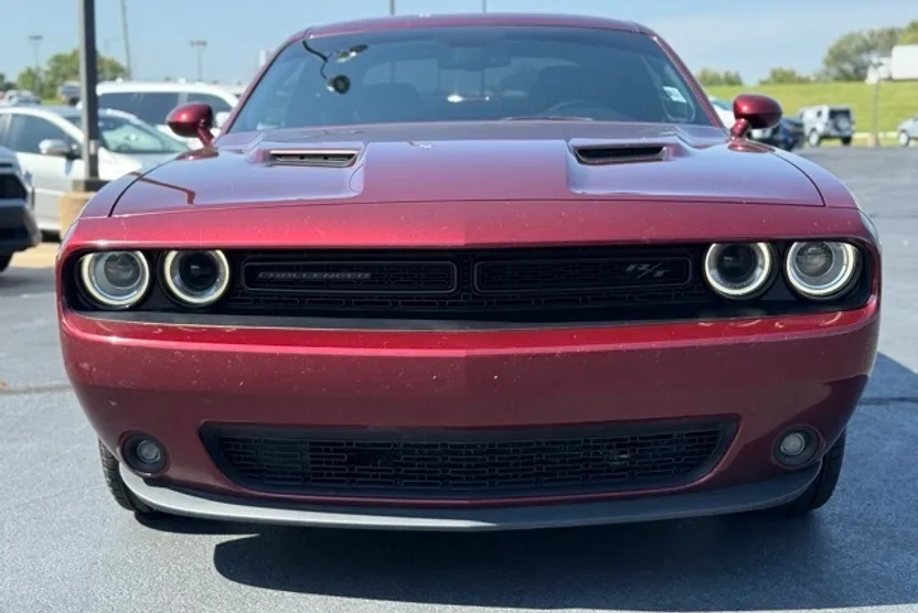 2018 Dodge Challenger R/T photo 1
