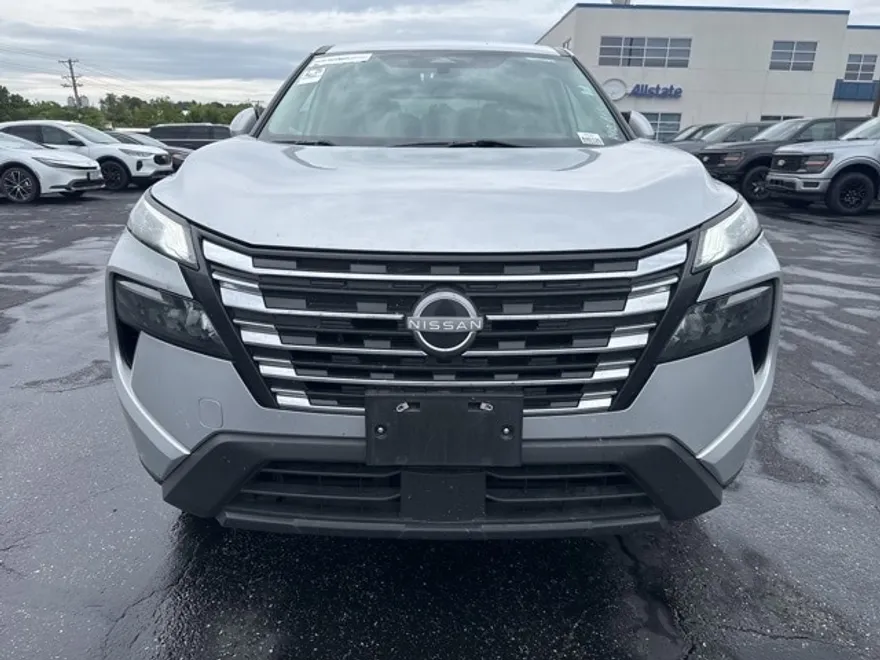 2024 Nissan Rogue SV photo 1