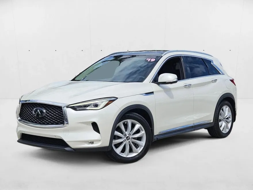 2019 Infiniti QX50 Essential photo 1