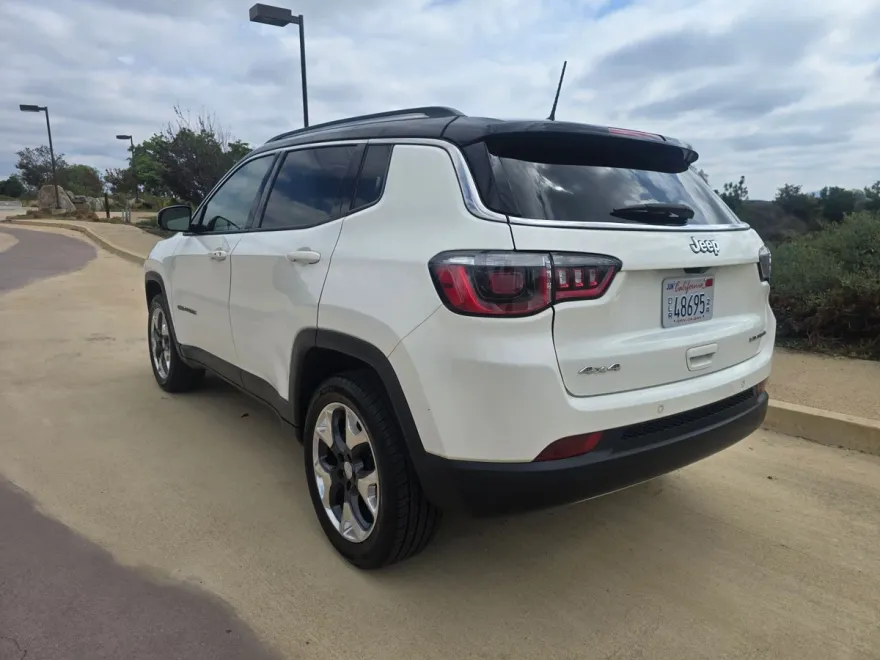 2019 Jeep Compass Limited Sport photo 1