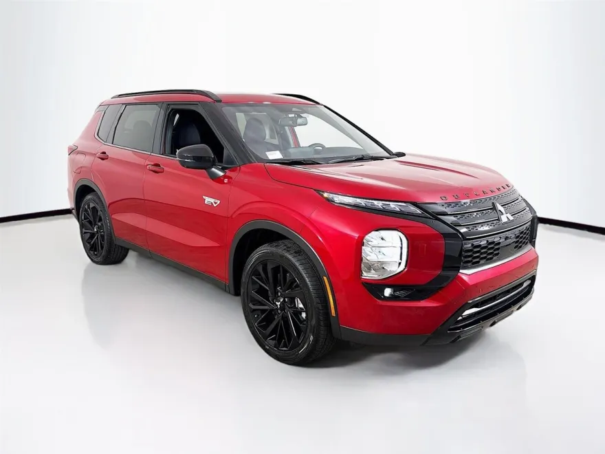 2025 Mitsubishi Outlander SEL photo 1
