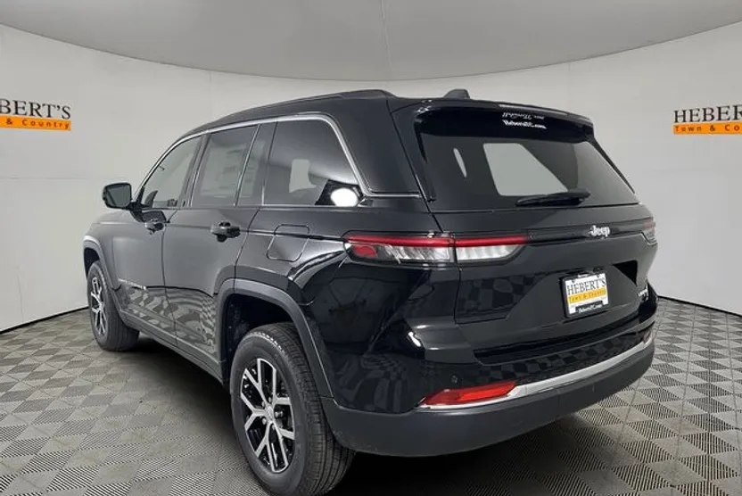 2025 Jeep Grand Cherokee Limited photo 1