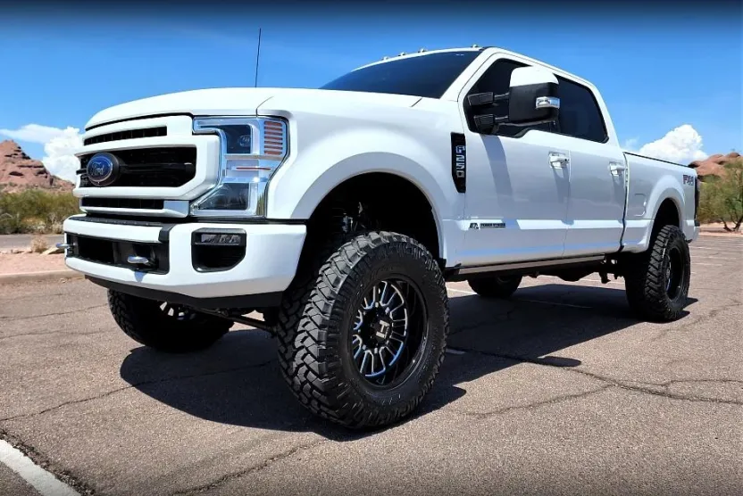 2022 Ford F-250 Lariat FX4 photo 1