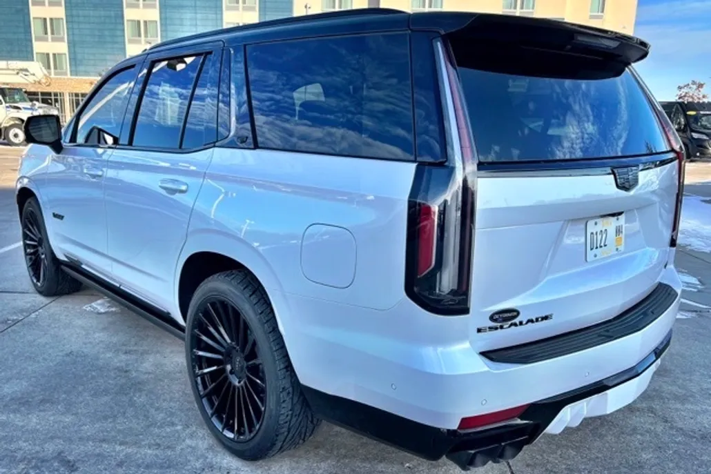 2024 Cadillac Escalade V-Series photo 1