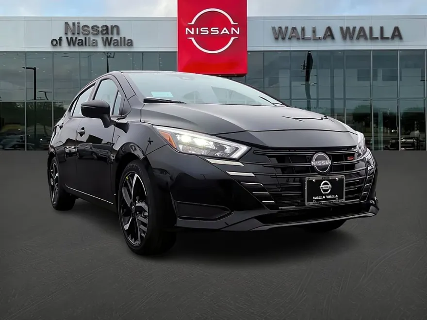 2025 Nissan Versa SR photo 1