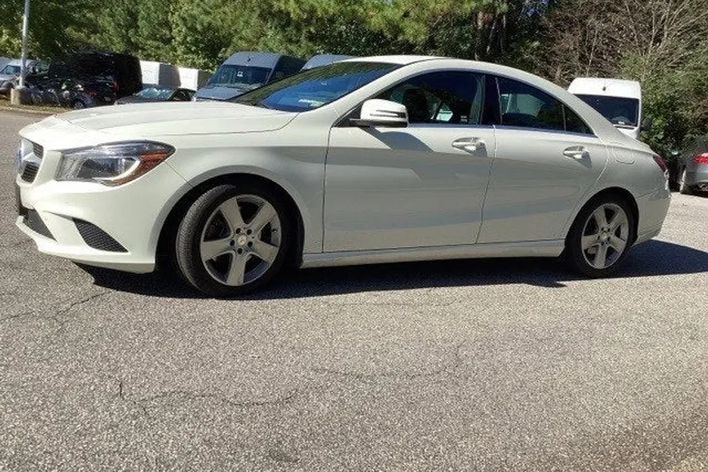 2016 Mercedes Benz CLA 250 4MATIC photo 1