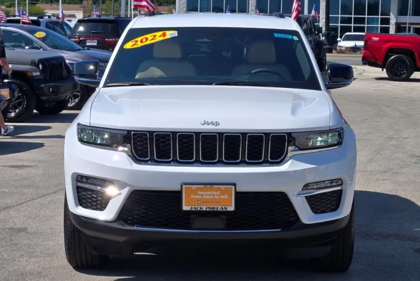 2024 Jeep Grand Cherokee Limited photo 1