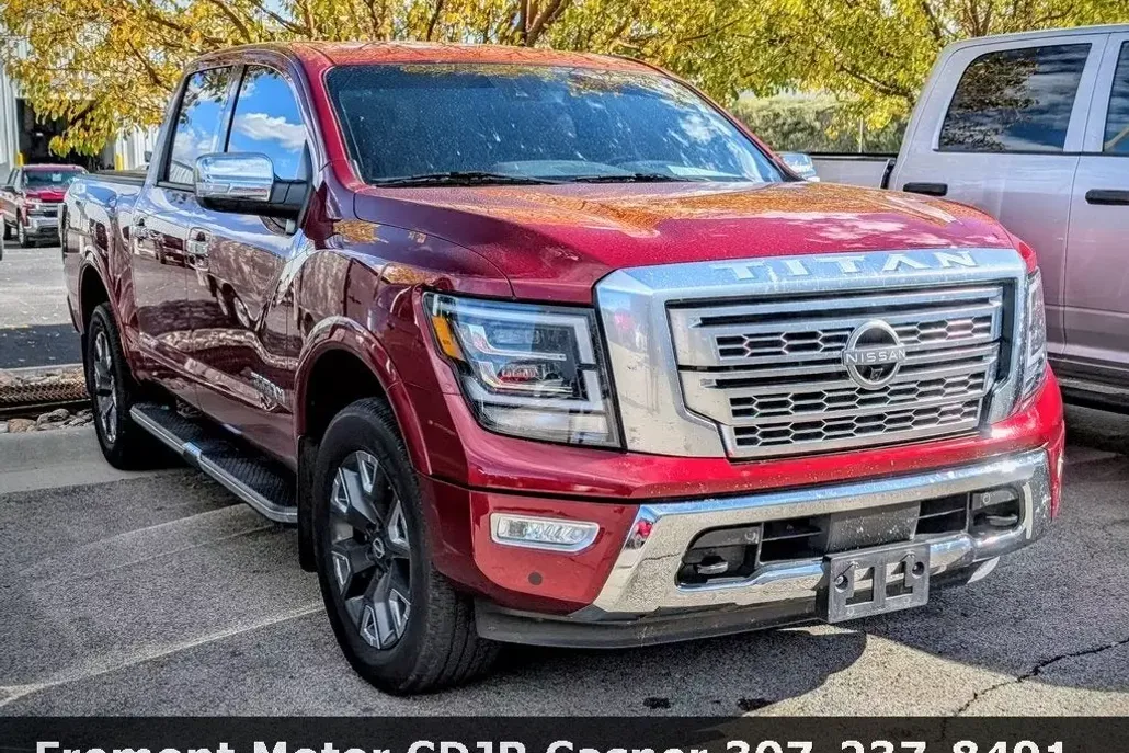 2023 Nissan Titan Platinum Reserve photo 1