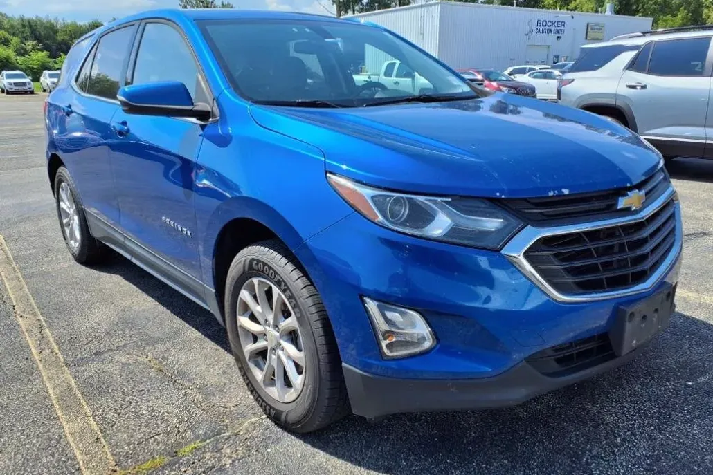 2019 Chevrolet Equinox LT photo 1