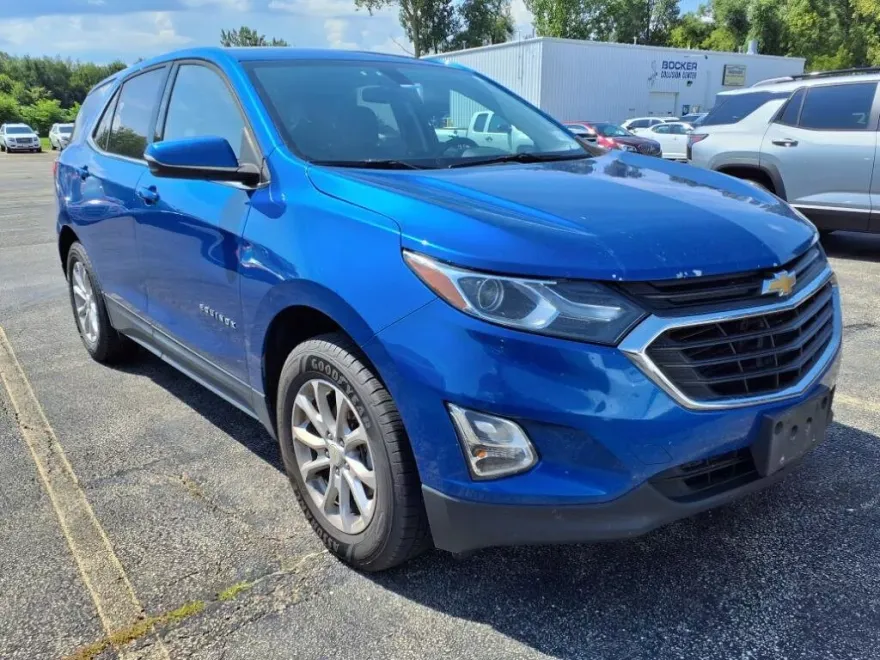 2019 Chevrolet Equinox LT photo 1