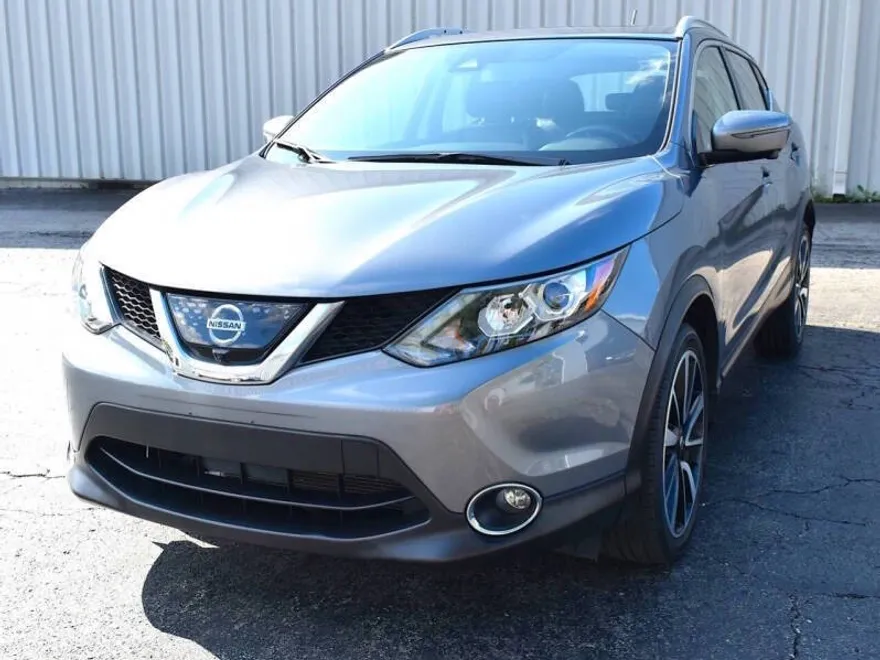 2017 Nissan Rogue Sport SL photo 1