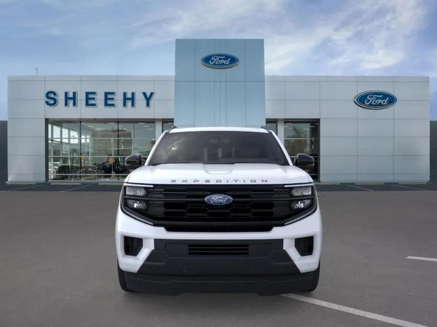 2025 Ford Expedition photo 1