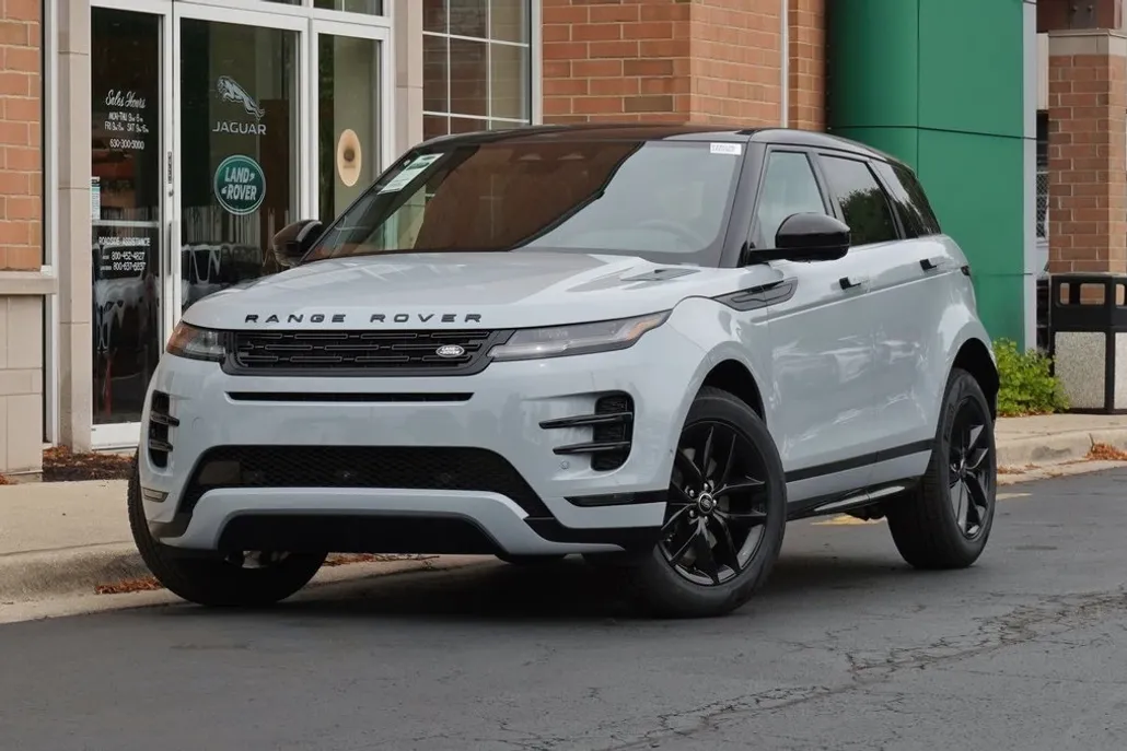 2026 Land Rover Range Rover Evoque Dynamic SE photo 1