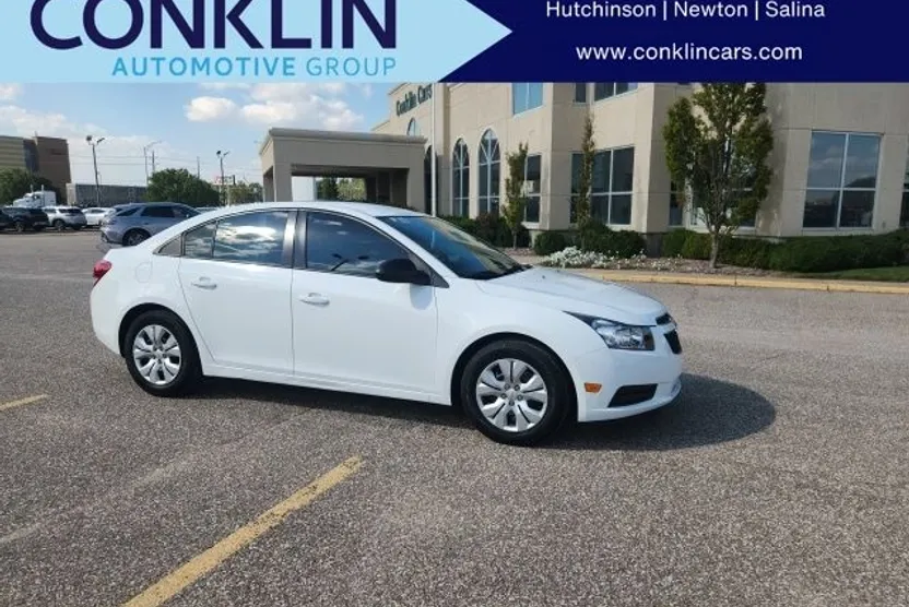 2014 Chevrolet Cruze LS photo 1