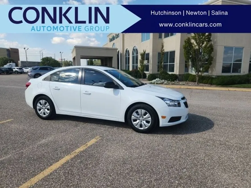 2014 Chevrolet Cruze LS photo 1