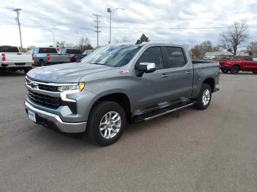 2025 Chevrolet Silverado 1500 LT photo 1