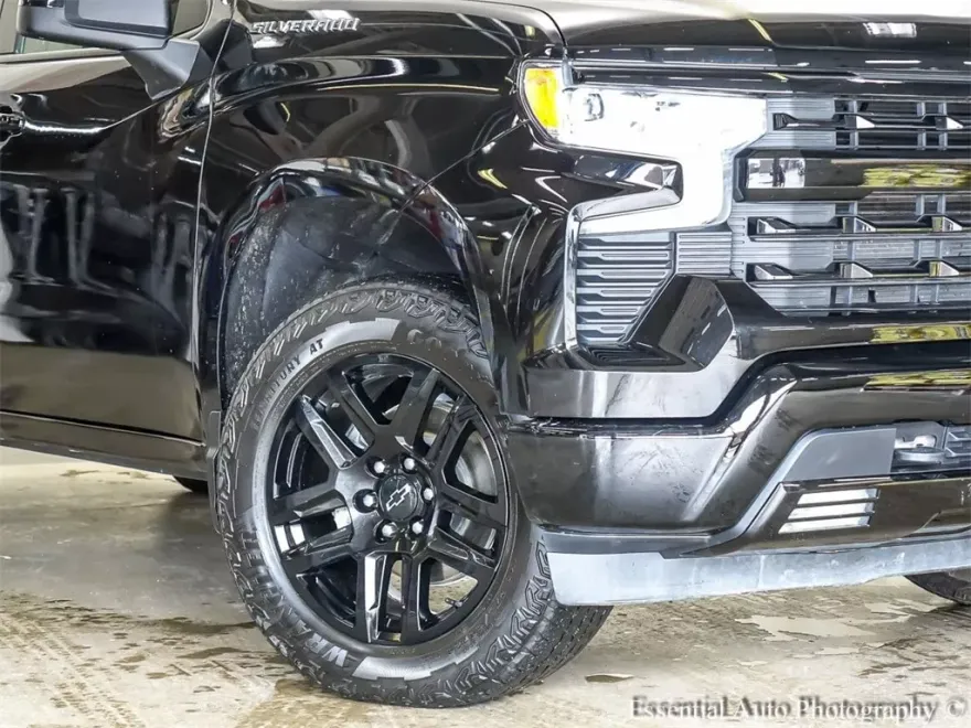 2023 Chevrolet Silverado 1500 RST photo 1