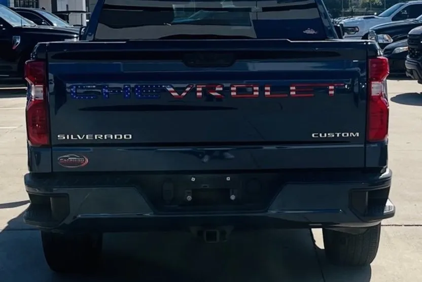 2022 Chevrolet Silverado 1500 Custom photo 1