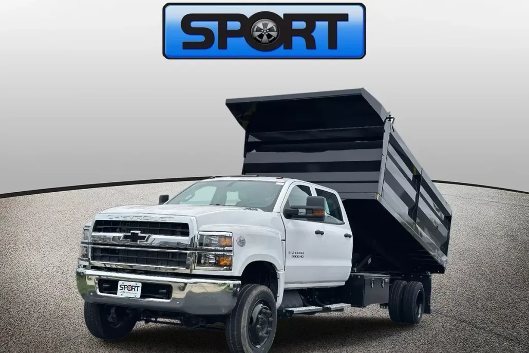 2023 Chevrolet Silverado 5500HD Work Truck photo 1