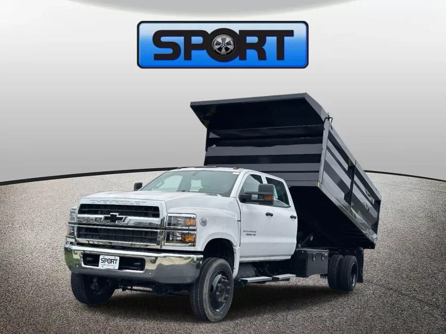 2023 Chevrolet Silverado 5500HD Work Truck photo 1